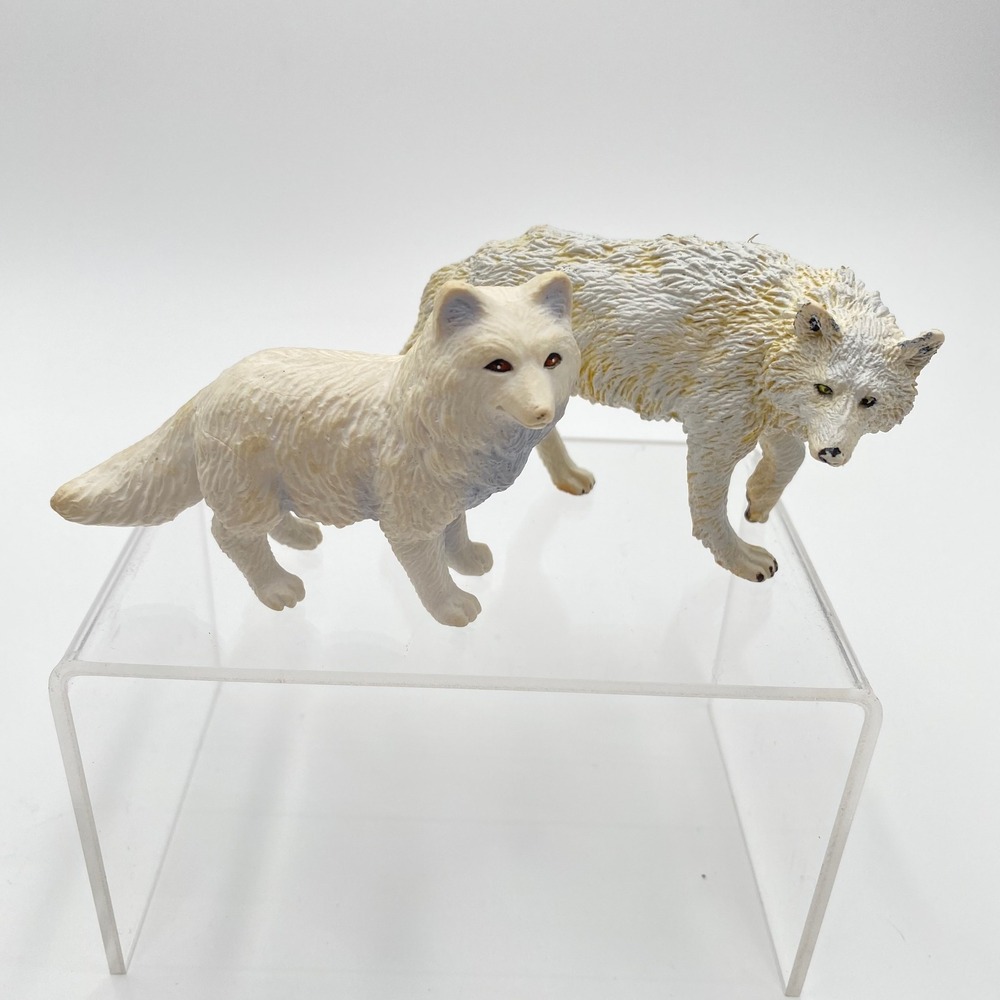 Safari Ltd Arctic‎ Fox Wolf Figurines Set 2 Kids White Animal Toy Collection
